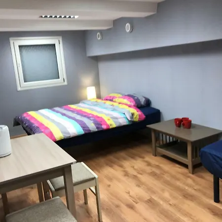 Kunderi Base Πανσιόν Ταλίν